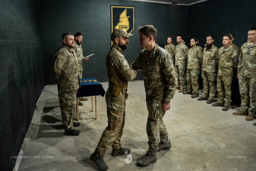 Воїни корпусу «Азов» отримали найвищу корпусну відзнаку