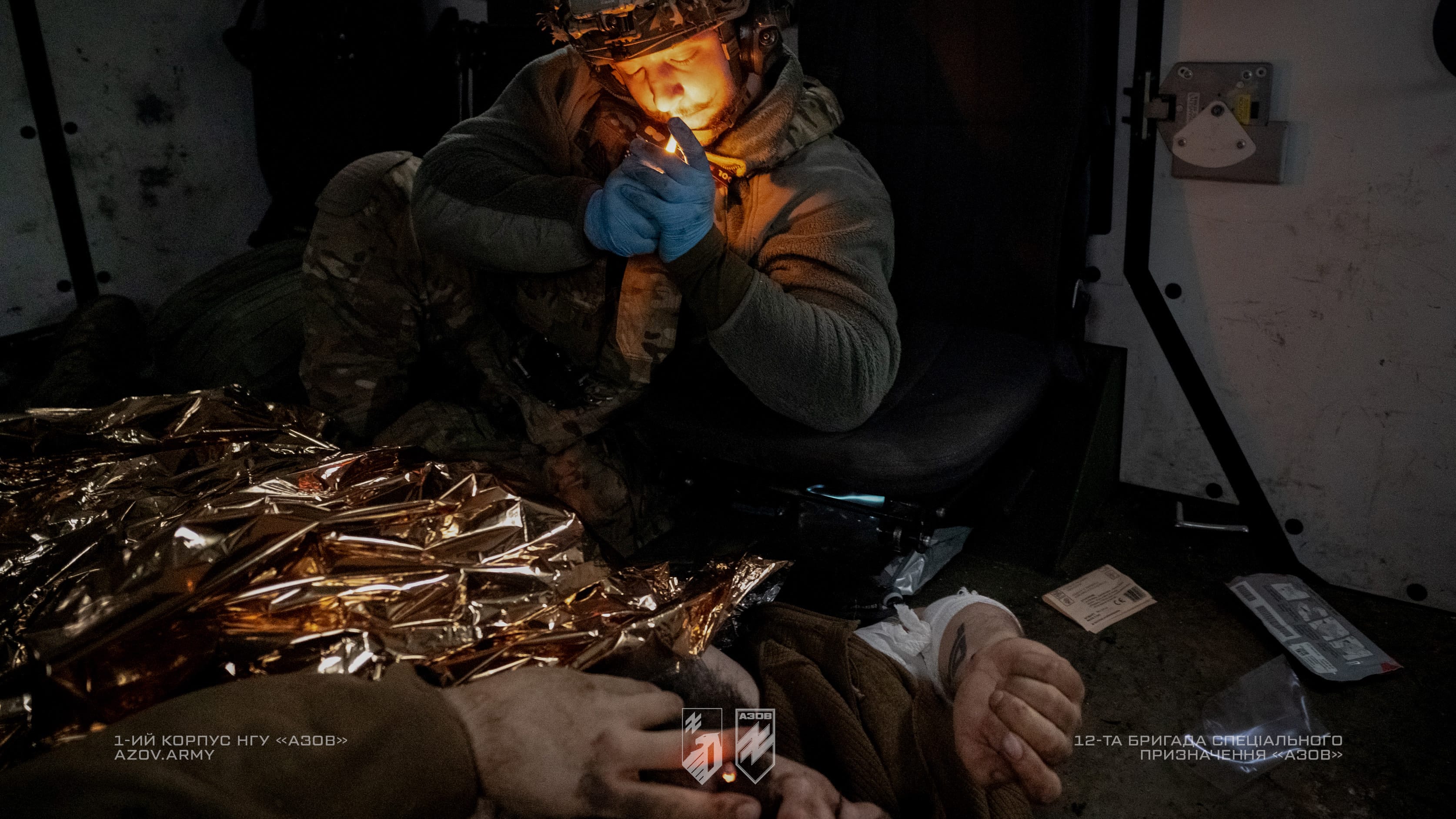 медик 12 бригади азов і поранений боєць