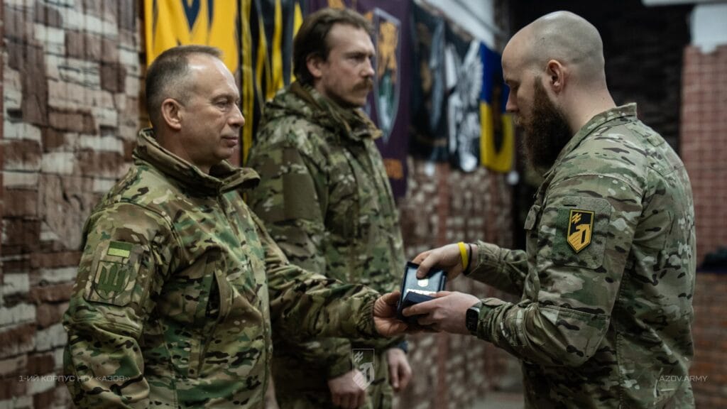 Бійців 1 корпусу «Азов» відзначив Головнокомандувач ЗСУ