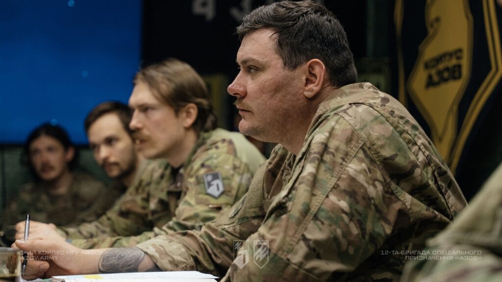 Володимир Зеленський вручив відзнаки командирам і бійцям 1-го корпусу Національної гвардії України «Азов» та 12-ї бригади «Азов»