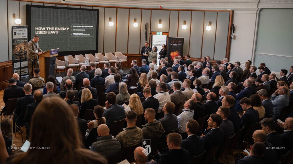 Бійці 1-го корпусу НГУ «Азов» виступили на конференції «5th UK-UA Defence Tech Forum» у Лондоні