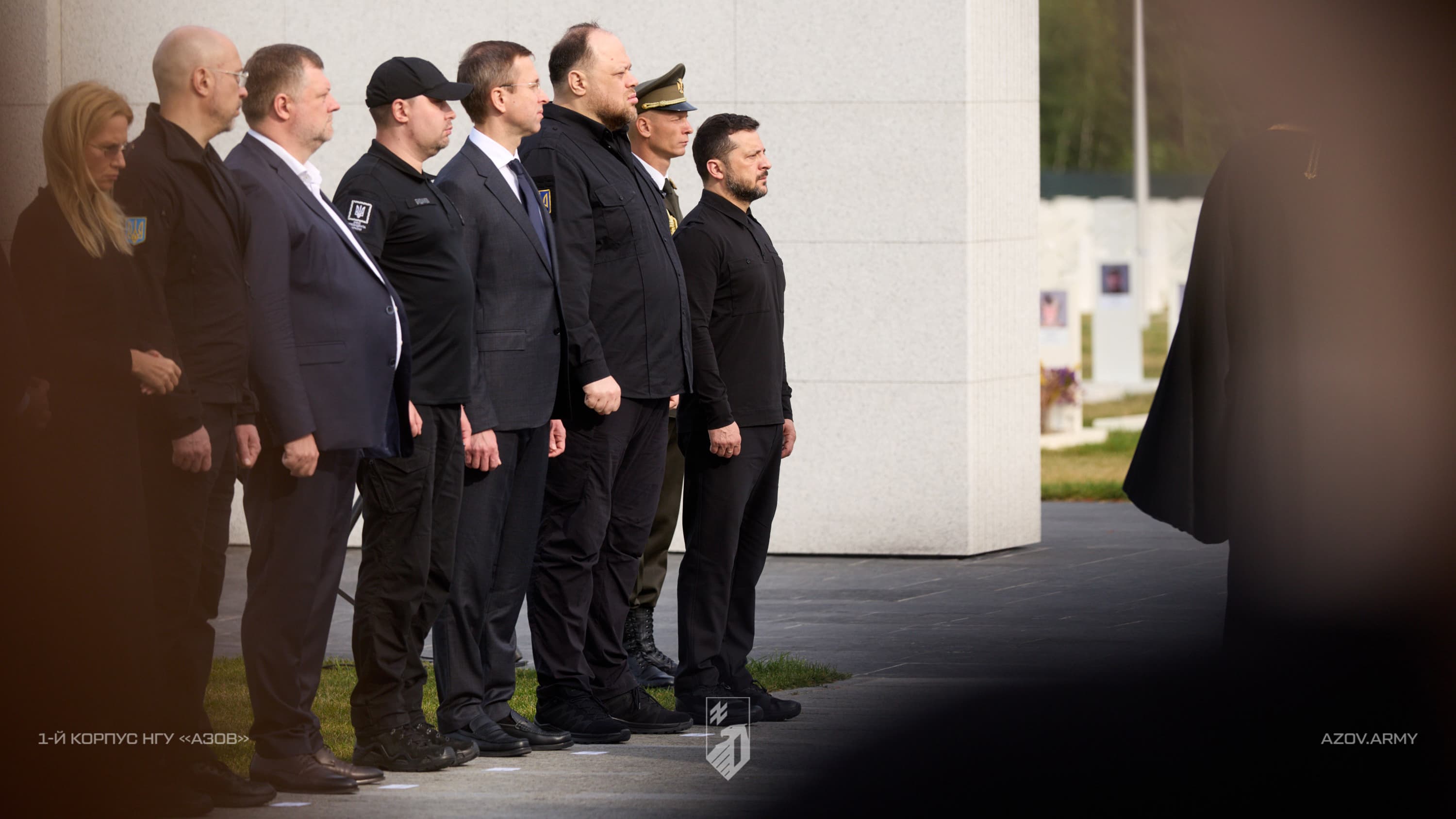 Президент України Володимир Зеленський під час урочистої церемонії поховання Євгена Коновальця.